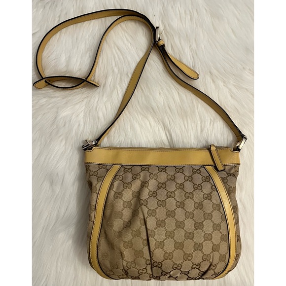 Vintage Gucci GG Canvas D Ring Crossbody with Yellow Trim - Picture 5 of 16